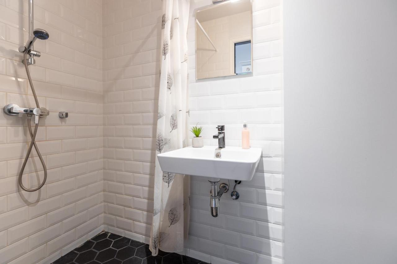 Stylish Studio In Perfect Location, 24H Reception Apartment Талин Екстериор снимка