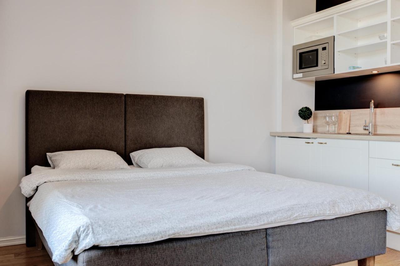 Stylish Studio In Perfect Location, 24H Reception Apartment Талин Екстериор снимка