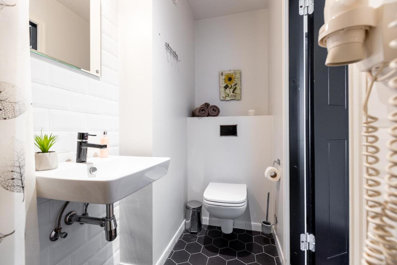 Stylish Studio In Perfect Location, 24H Reception Apartment Талин Екстериор снимка